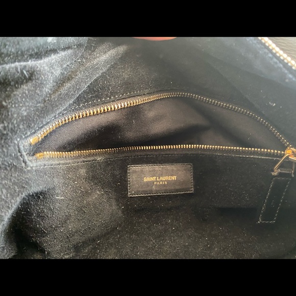 Saint Laurent Classic Duffle 6 Black/White Handbag - Picture 4 of 8